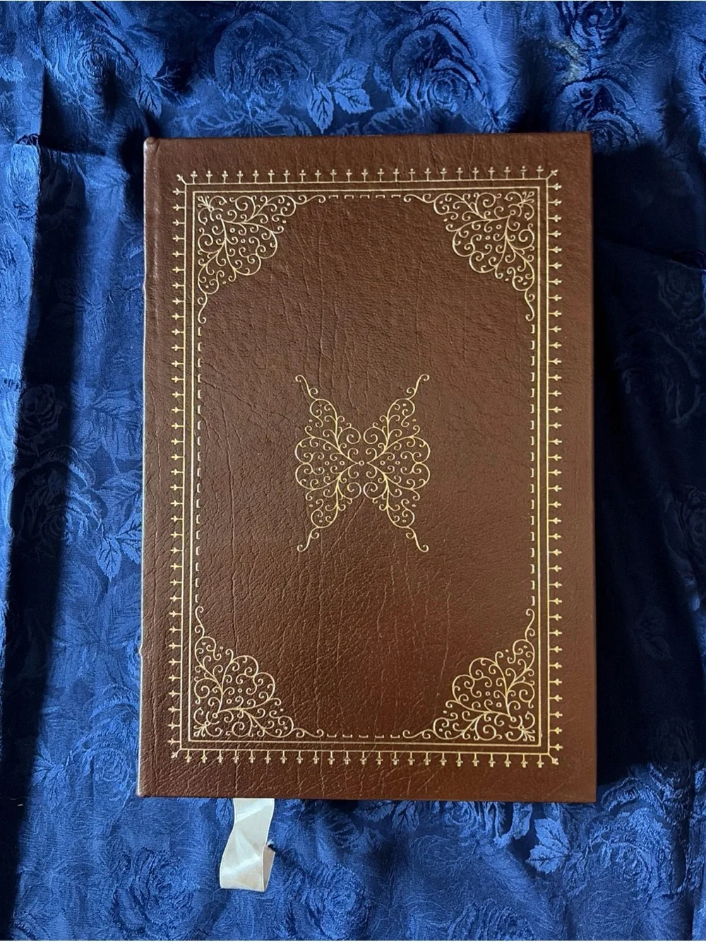 The product is a leatherbound collector's edition of 